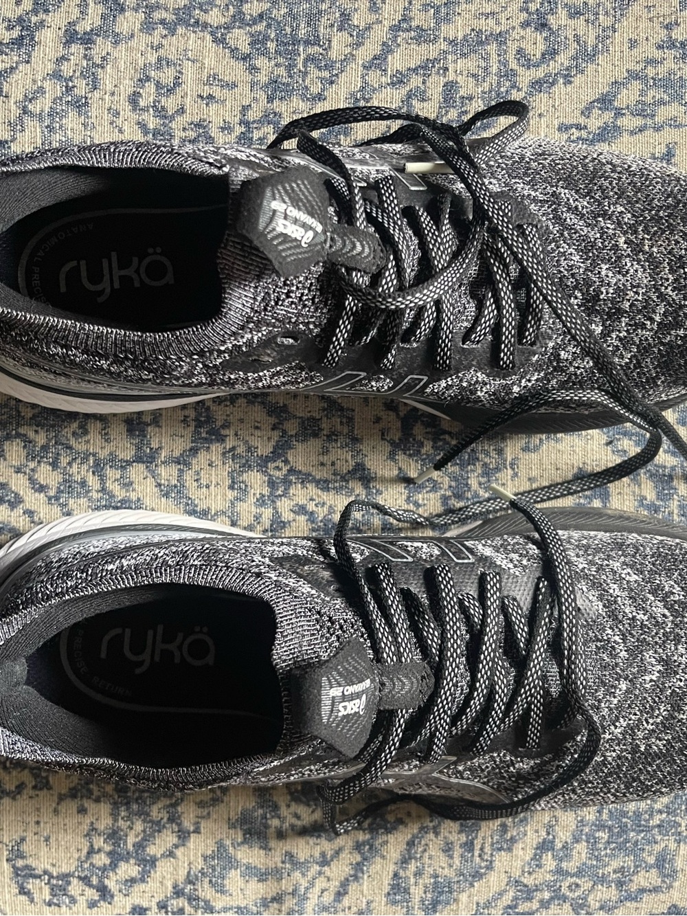 Asics Women's  Size 11 Black and Gray Knit Athletic Sneakers